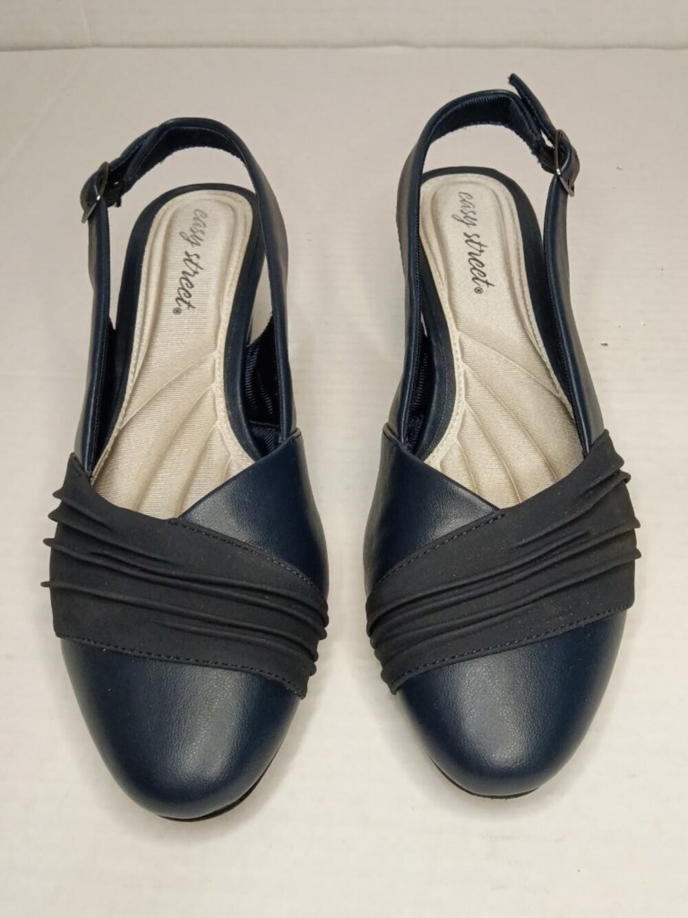 Easy Street Bates Navy Slingback Block Heels Women's Size 8.5M